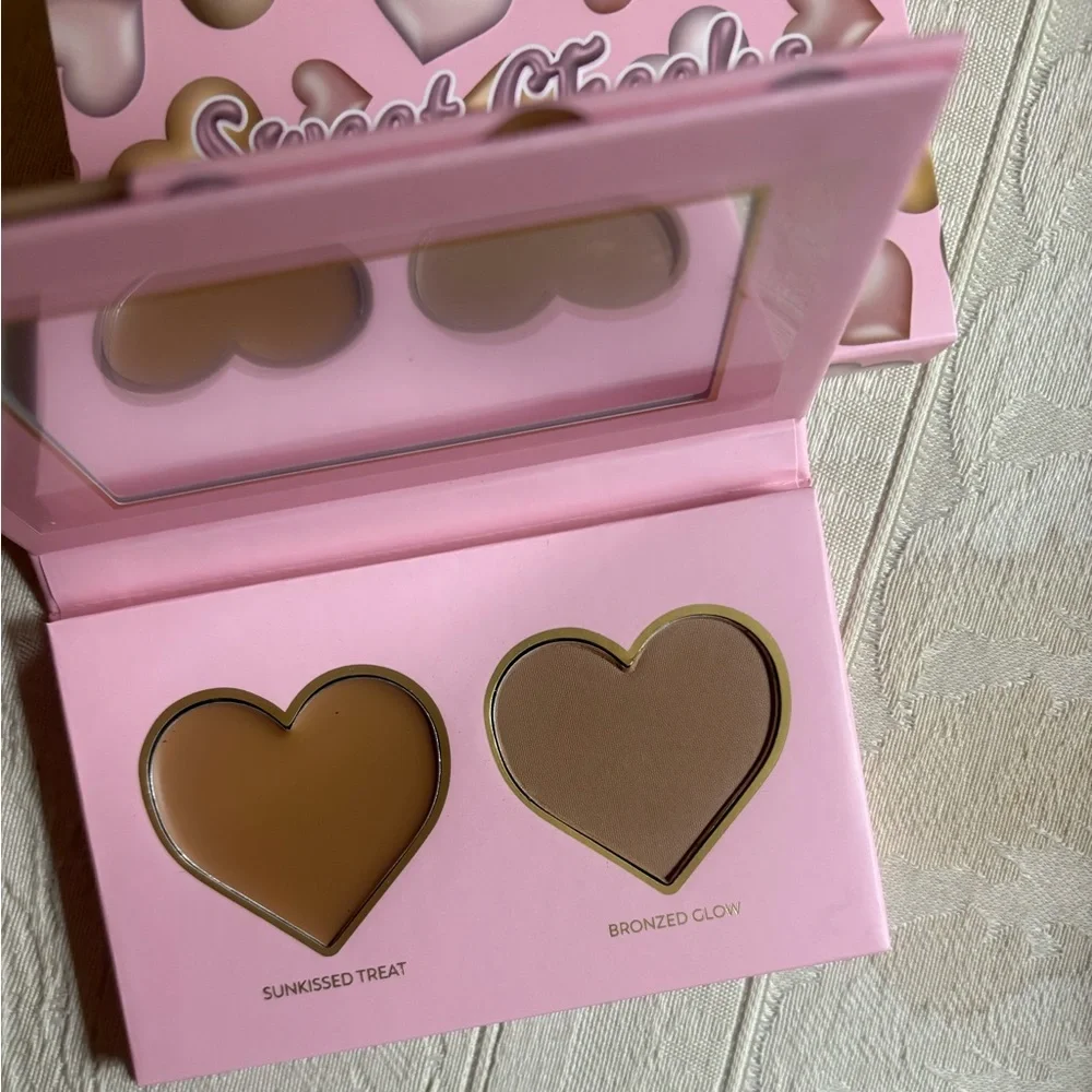 Eloise Beauty Sweet Cheeks Bronzer Contour Duo Palette Fair to Medium BNIB